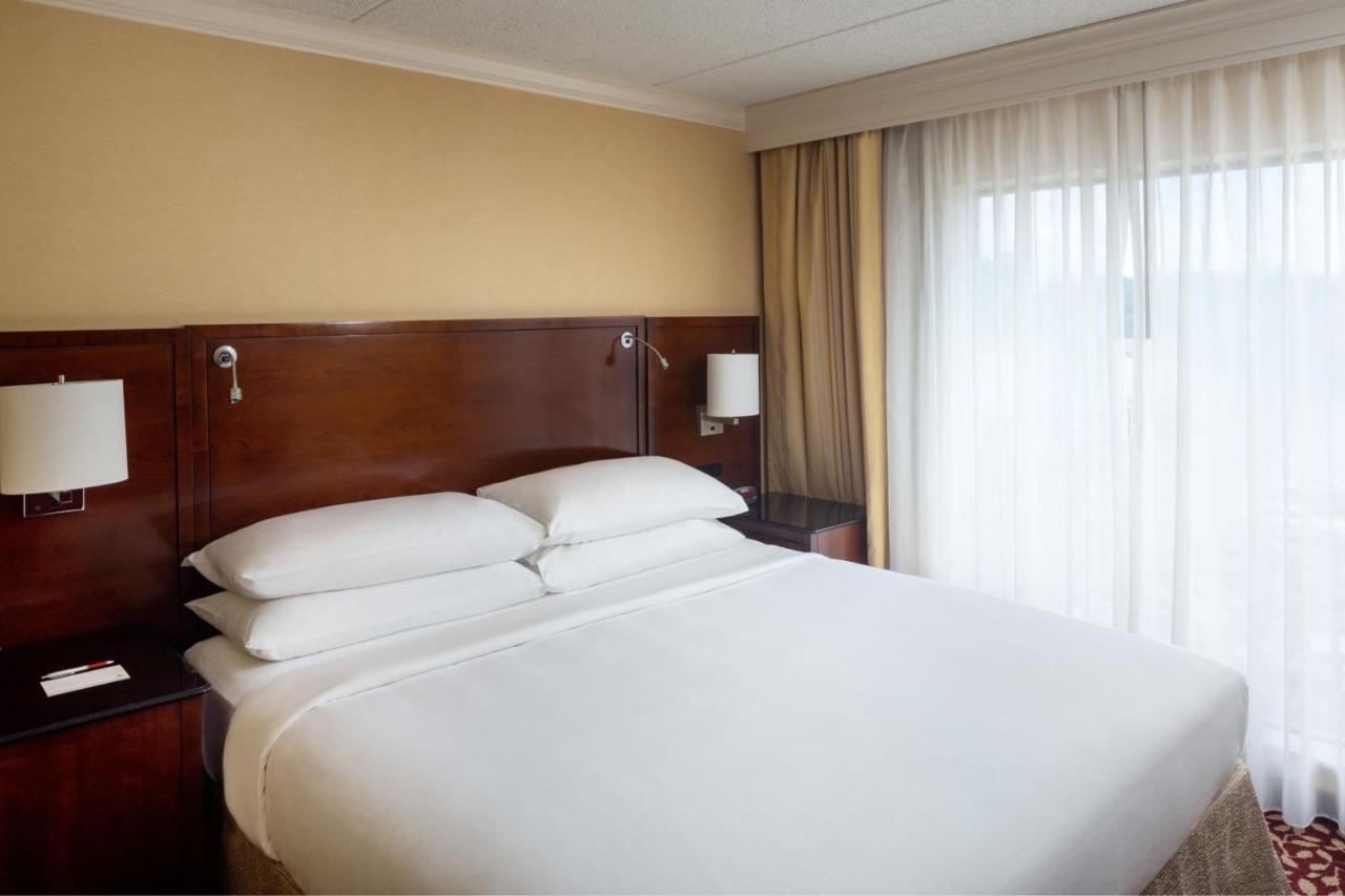 Indianapolis Marriott East Hotel Exterior photo